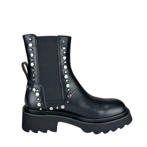 Stivaletto in pelle con borchie (3)